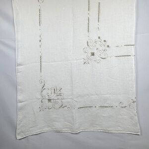 VTG Embroidery Lace Linen Tablecloth 66 X 82 Ivory Seat 6-8 Flaws/ Repairs